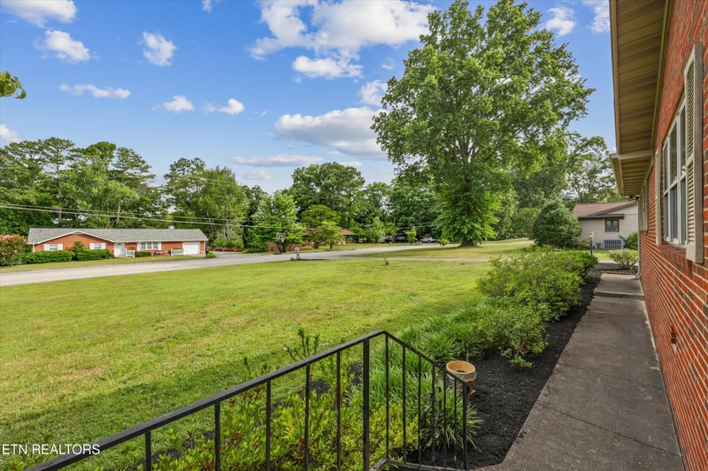 827 W Cunningham St, Alcoa, TN 37701