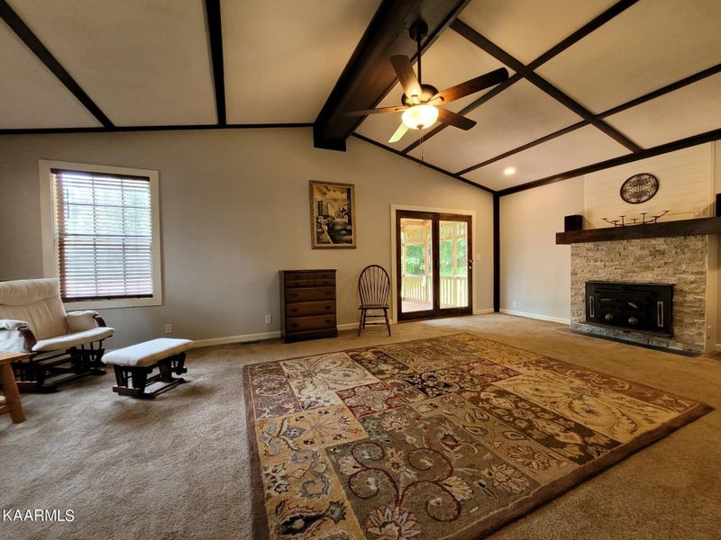 8279 Brickyard Rd, Powell, TN 37849