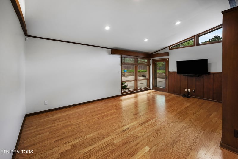 828 Abington Ln, Knoxville, TN 37909