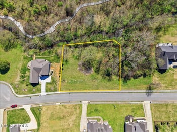 828 Brookshire Blvd, Maryville, TN 37803