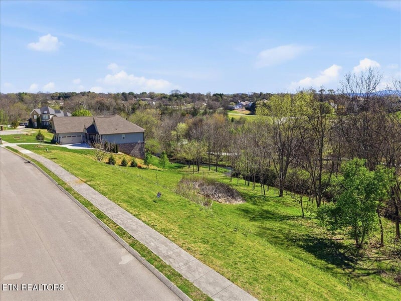 828 Brookshire Blvd, Maryville, TN 37803