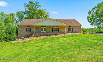 828 Helton Rd, Maryville, TN 37804
