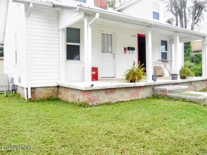 828 Mulberry St, Loudon, TN 37774