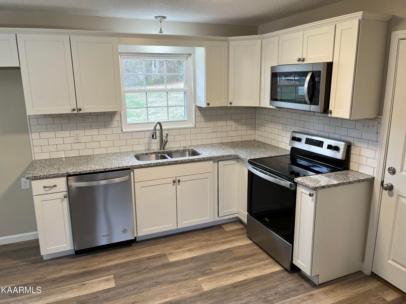 828 Oliver Ave, Seymour, TN 37865