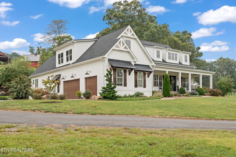 828 Reed Dr, Powell, TN 37849