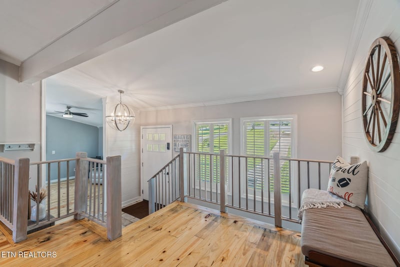 828 Sargent Dr, Kingston, TN 37763