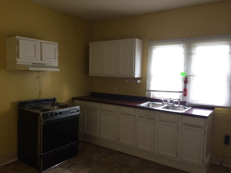 828 W Emerald Ave, Knoxville, TN 37921