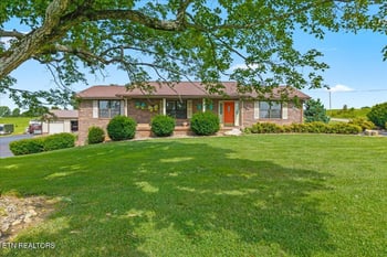 829 Oak Grove Rd, Madisonville, TN 37354