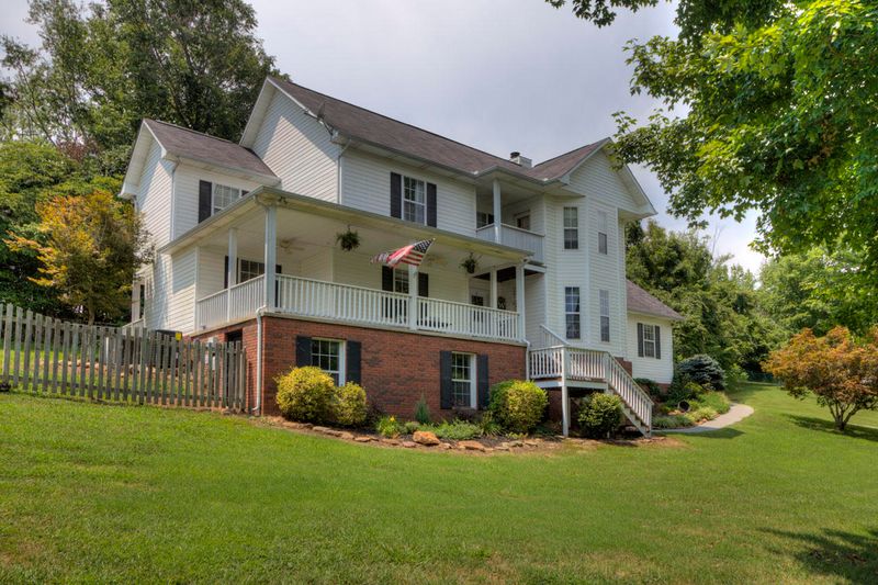 829 Pioneer Dr, Seymour, TN 37865
