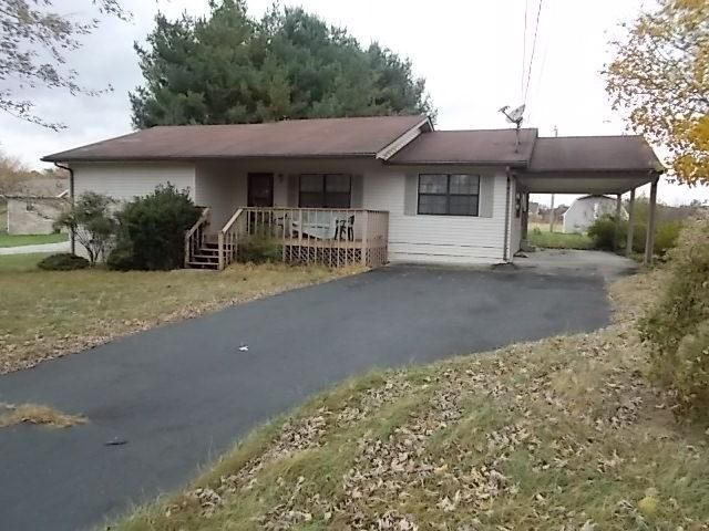 83 Chestnut Ct, Crossville, TN 38555