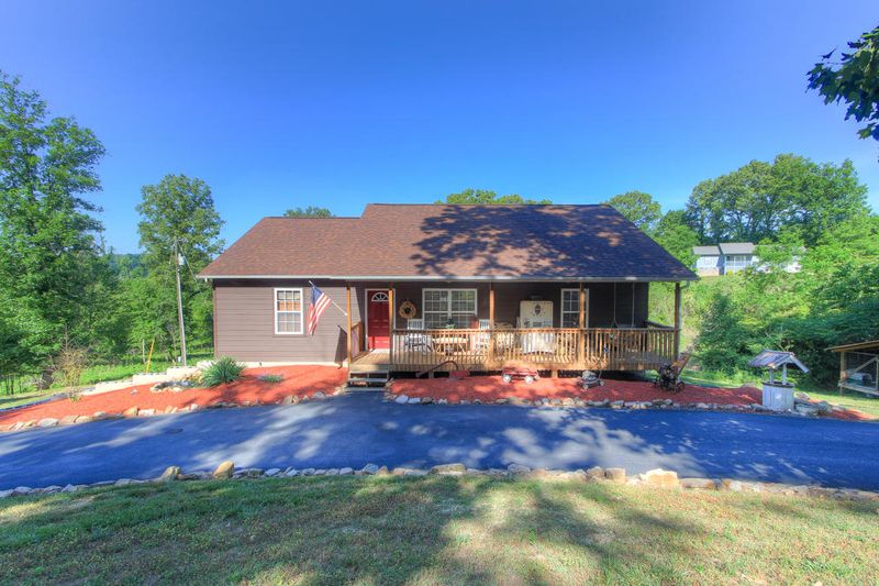830 Collins Rd, Blaine, TN 37709