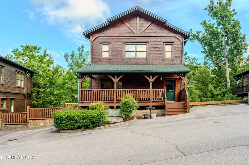 830 Great Smoky Way, Gatlinburg, TN 37738