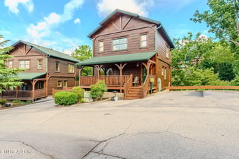 830 Great Smoky Way, Gatlinburg, TN 37738