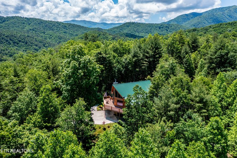 830 Stonegate Way, Townsend, TN 37882