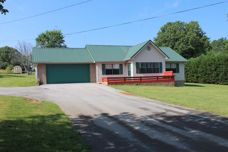 830 Williamson Chapel Rd, Maryville, TN 37801