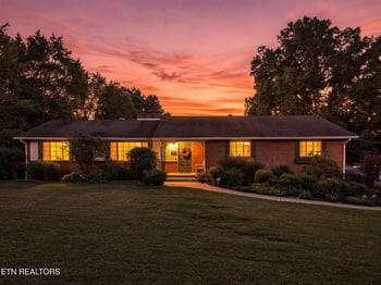 8300 Bennington Dr, Knoxville, TN 37909