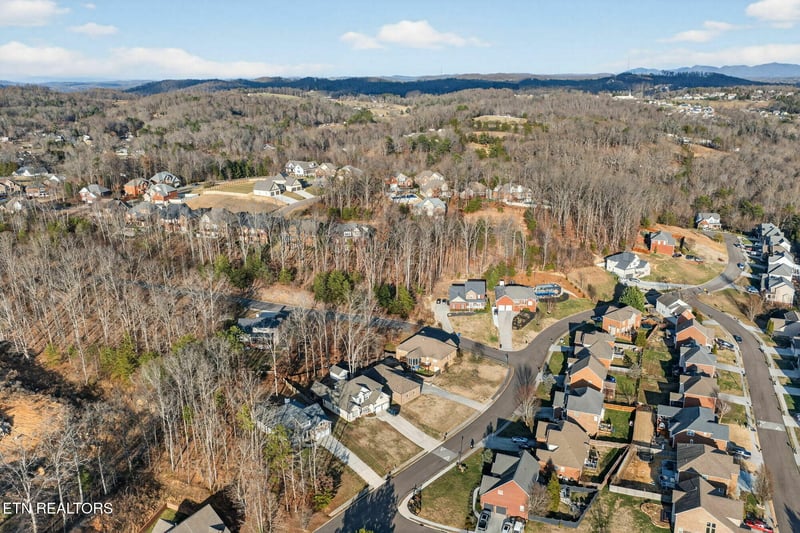 8300 Bluestone Ln, Knoxville, TN 37938