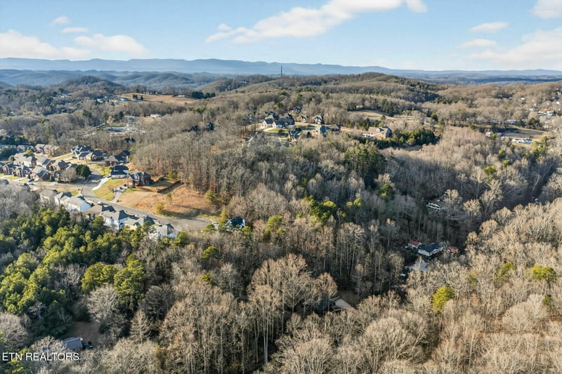 8300 Bluestone Ln, Knoxville, TN 37938