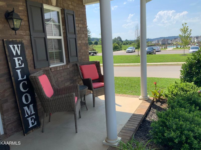 8300 Day Valley Rd, Powell, TN 37849