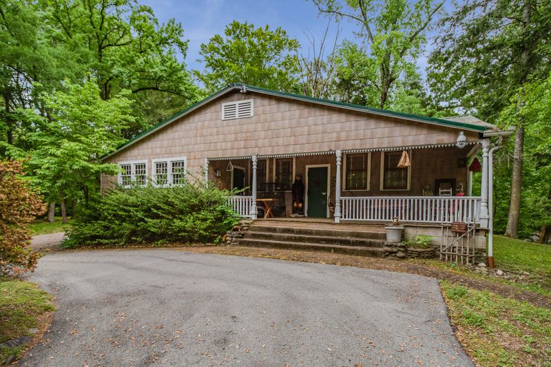 8304 N River Rd, Townsend, TN 37882