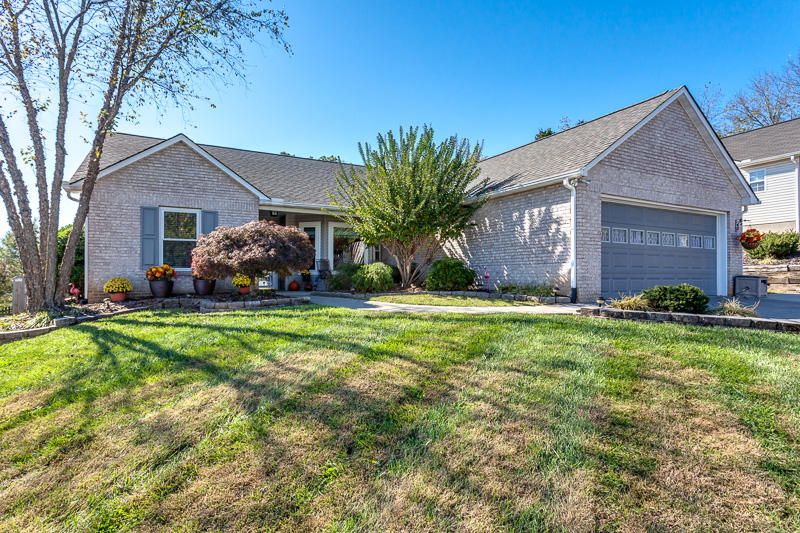 8306 Encounter Trl, Powell, TN 37849