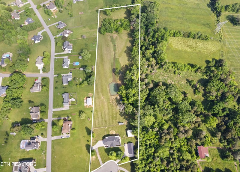 8307 Stoney View Ln, Corryton, TN 37721