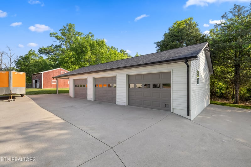 8307 Stoney View Ln, Corryton, TN 37721