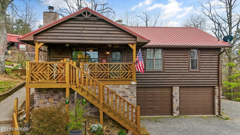 831 Lloyd Huskey Rd, Pigeon Forge, TN 37863