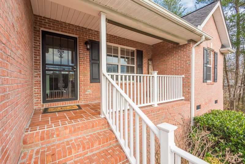 8312 Whippoorwill Rd, Powell, TN 37849