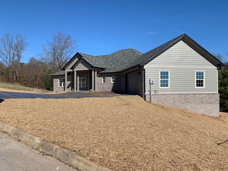 8316 Campbells Point Rd, Corryton, TN 37721