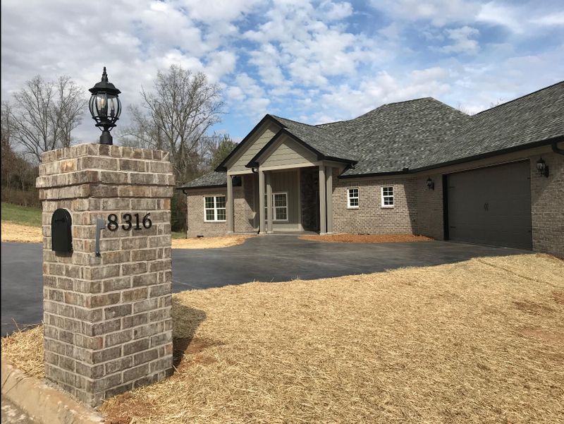 8316 Campbells Point Rd, Corryton, TN 37721