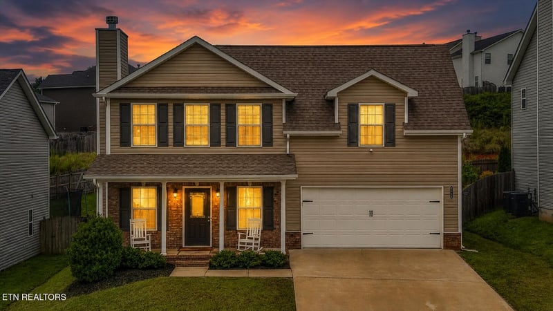 8319 Day Valley Rd, Powell, TN 37849