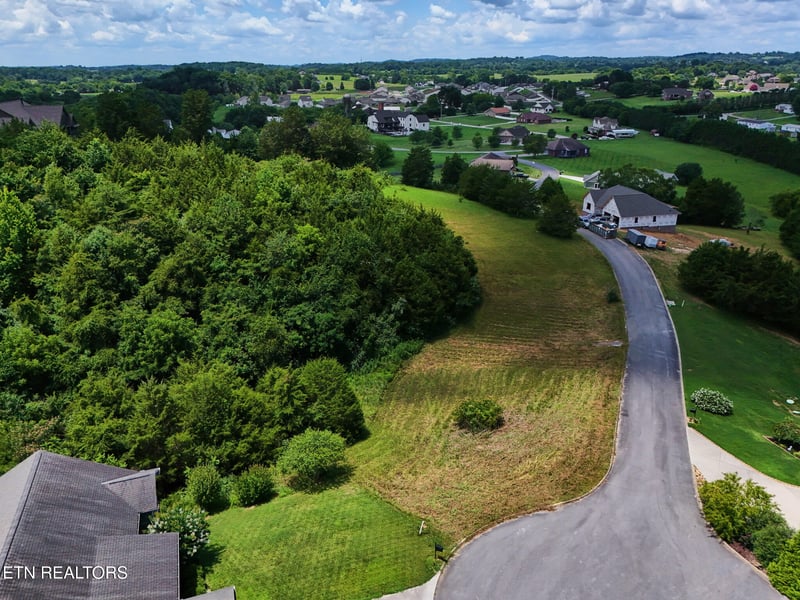 832 Gavin Ln, Seymour, TN 37865