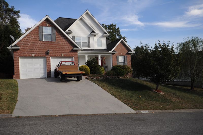 8320 Whippoorwill Dr, Powell, TN 37849
