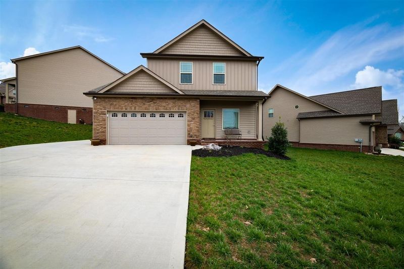 8326 Shoregate Ln, Knoxville, TN 37938