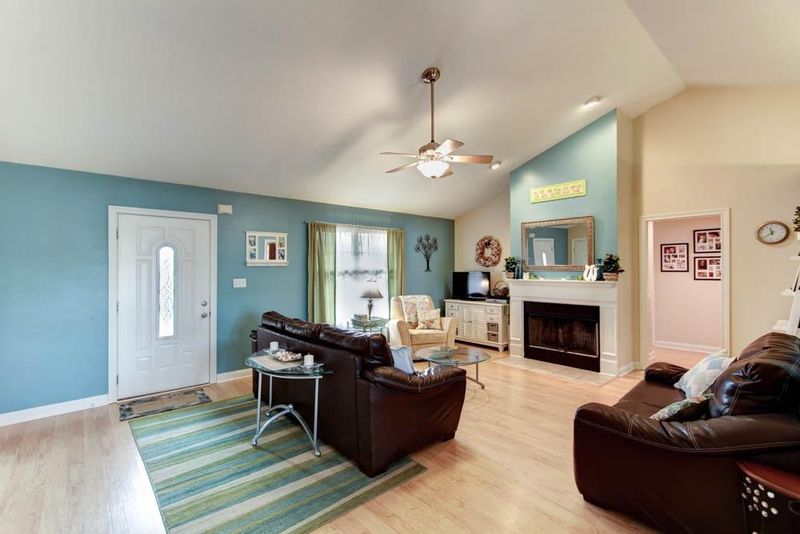 8327 Whippoorwill Rd, Powell, TN 37849