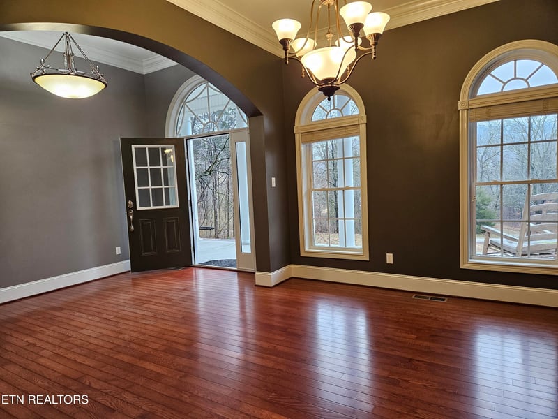 833 Bullrun Valley Dr, Heiskell, TN 37754