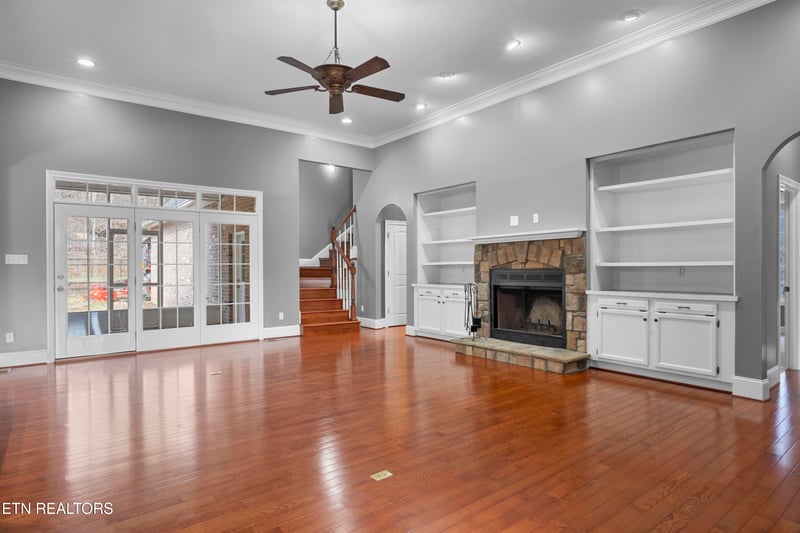 833 Bullrun Valley Dr, Heiskell, TN 37754