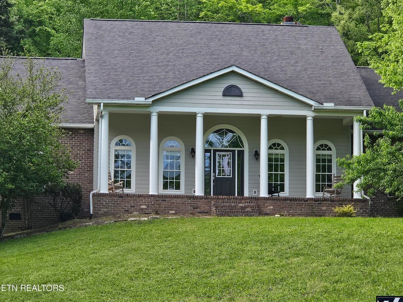 833 Bullrun Valley Dr, Heiskell, TN 37754