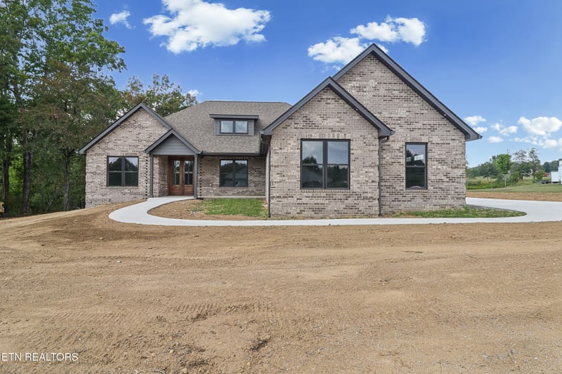 833 Keating Loop, Crossville, TN 38555