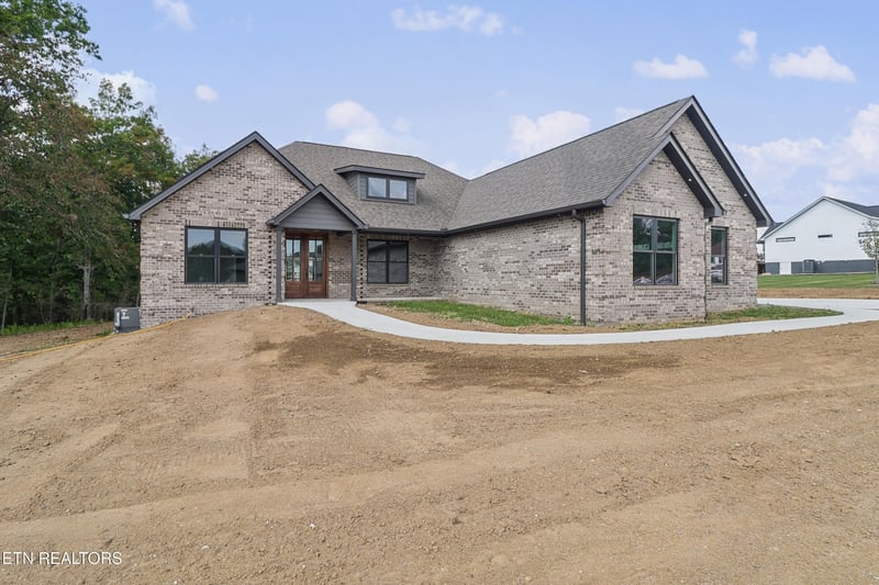 833 Keating Loop, Crossville, TN 38555