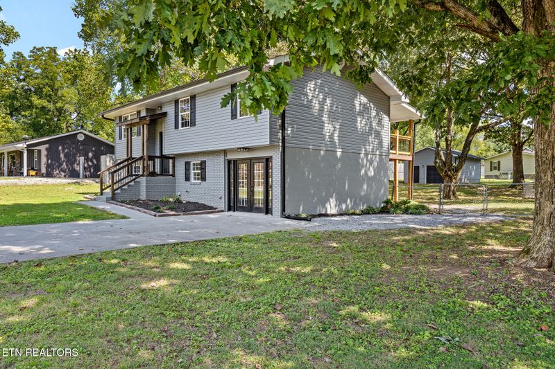 833 Northside Dr, Athens, TN 37303