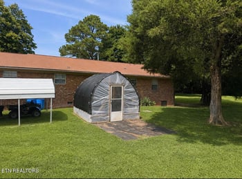 833 Old Athens Rd, Madisonville, TN 37354
