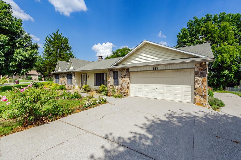 833 Westgate Dr, Alcoa, TN 37701