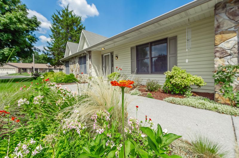 833 Westgate Dr, Alcoa, TN 37701