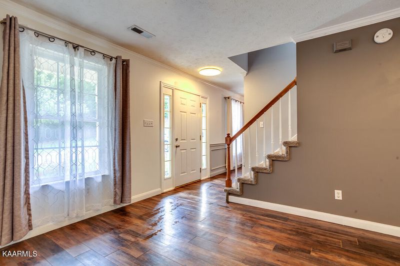 8330 Foxworth Tr, Powell, TN 37849
