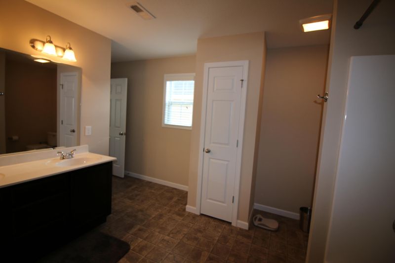 8333 Cureton Park Ln, Knoxville, TN 37931