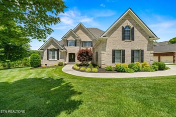 8334 Kiva Dunes Ln, Knoxville, TN 37938