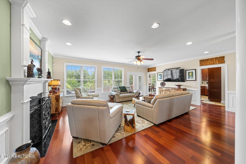 8334 Kiva Dunes Ln, Knoxville, TN 37938