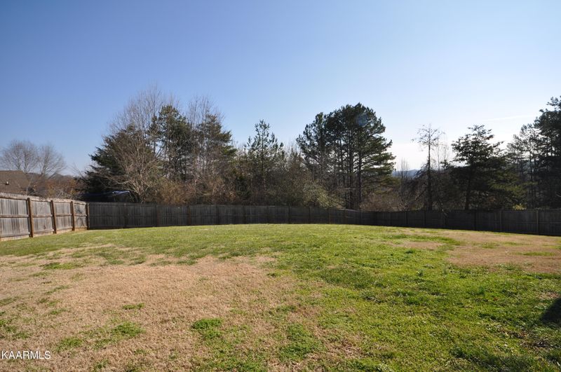 8336 Whippoorwill Dr, Powell, TN 37849